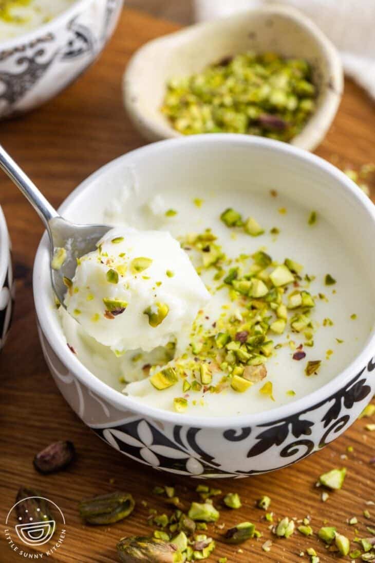 ئایسکرێمی ڕەنگاو